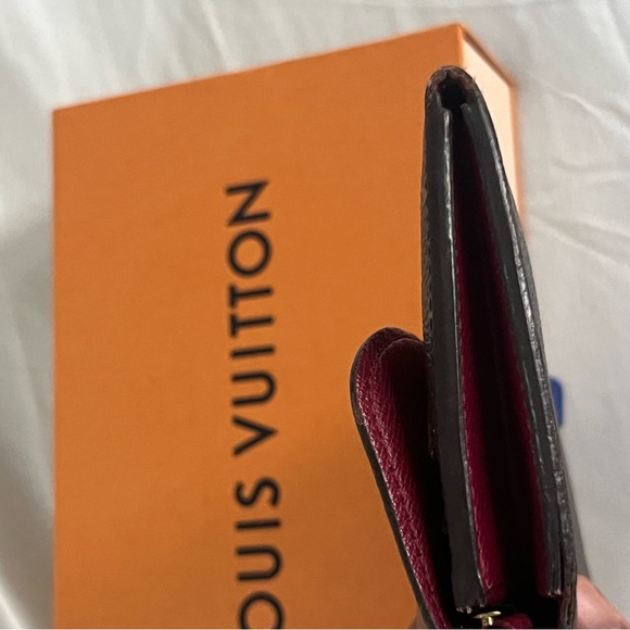 100 percent authentic LV envelope wallet - Picture 13 of 13